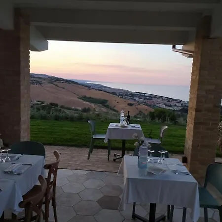 Casale Adriatico Couette-café Pineto