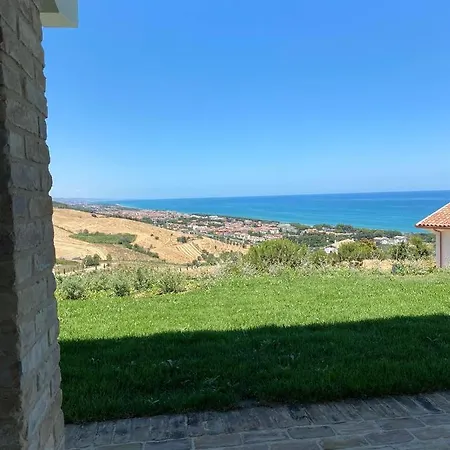 Casale Adriatico 4*