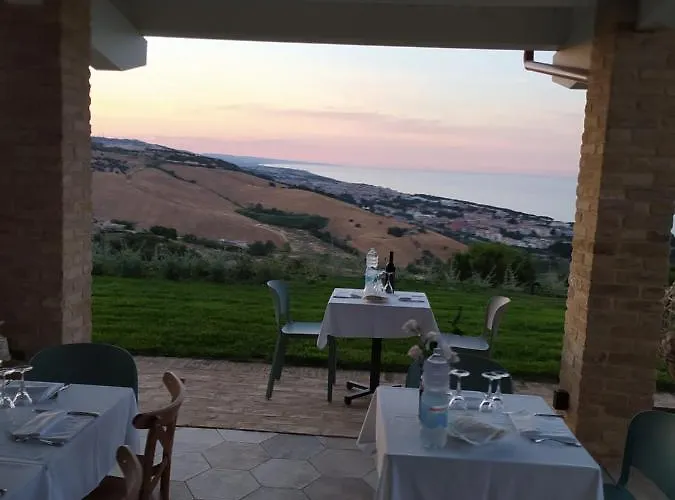 Casale Adriatico Panzió Pineto