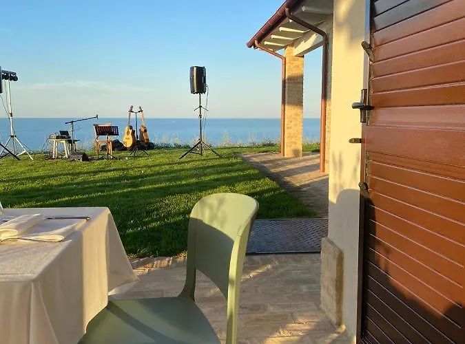 Casale Adriatico ベッド・アンド・ブレックファスト 4*